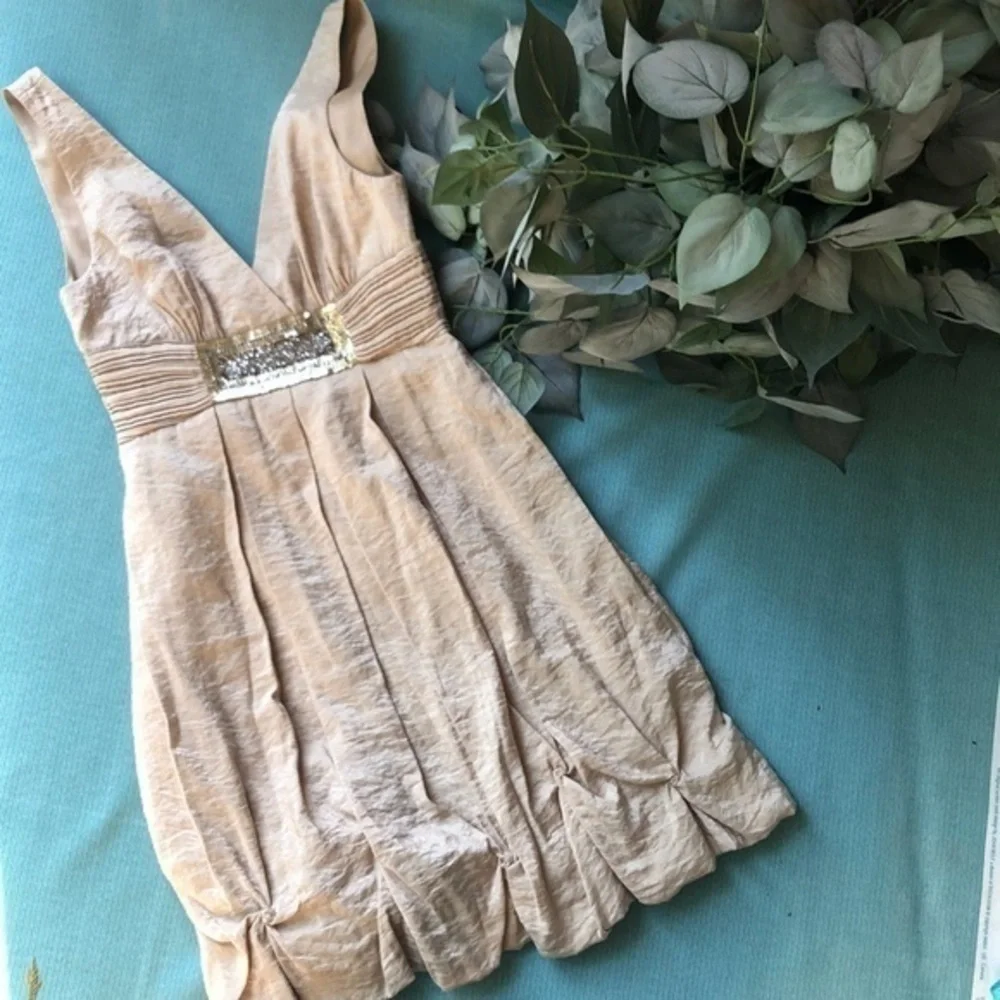 BCBGMaxAzaria dress Gold party dress size small Unique Classy